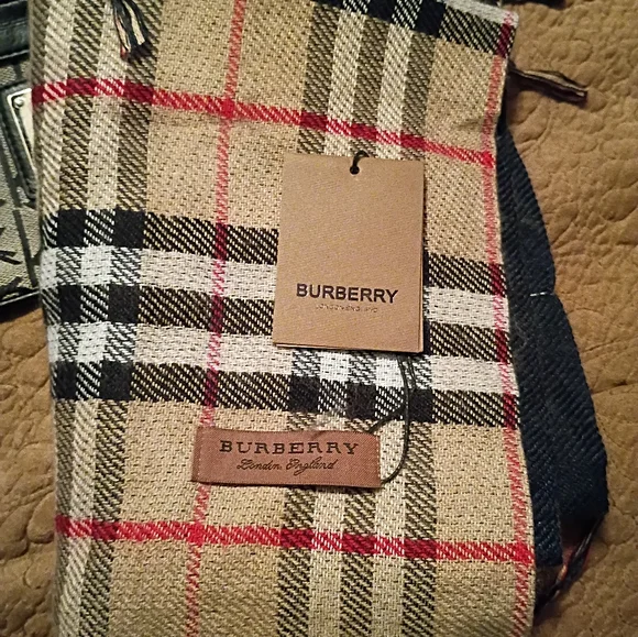 Burberry Checkered Scarf - Picture 1 of 3